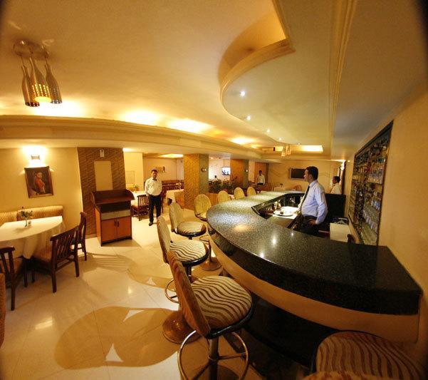 Hotel Dolphin Jalandhar Exteriör bild